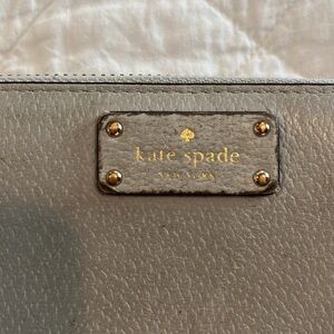 Kate Spade Large Continental Wallet Jackson Softtaupe Pebbled Leather Grey